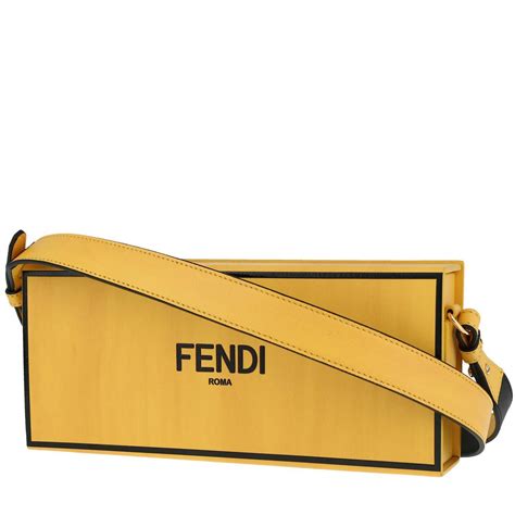 borsa fendi indossata tracolla|Borsa a tracolla Fendi Horizontal Box 402981 .